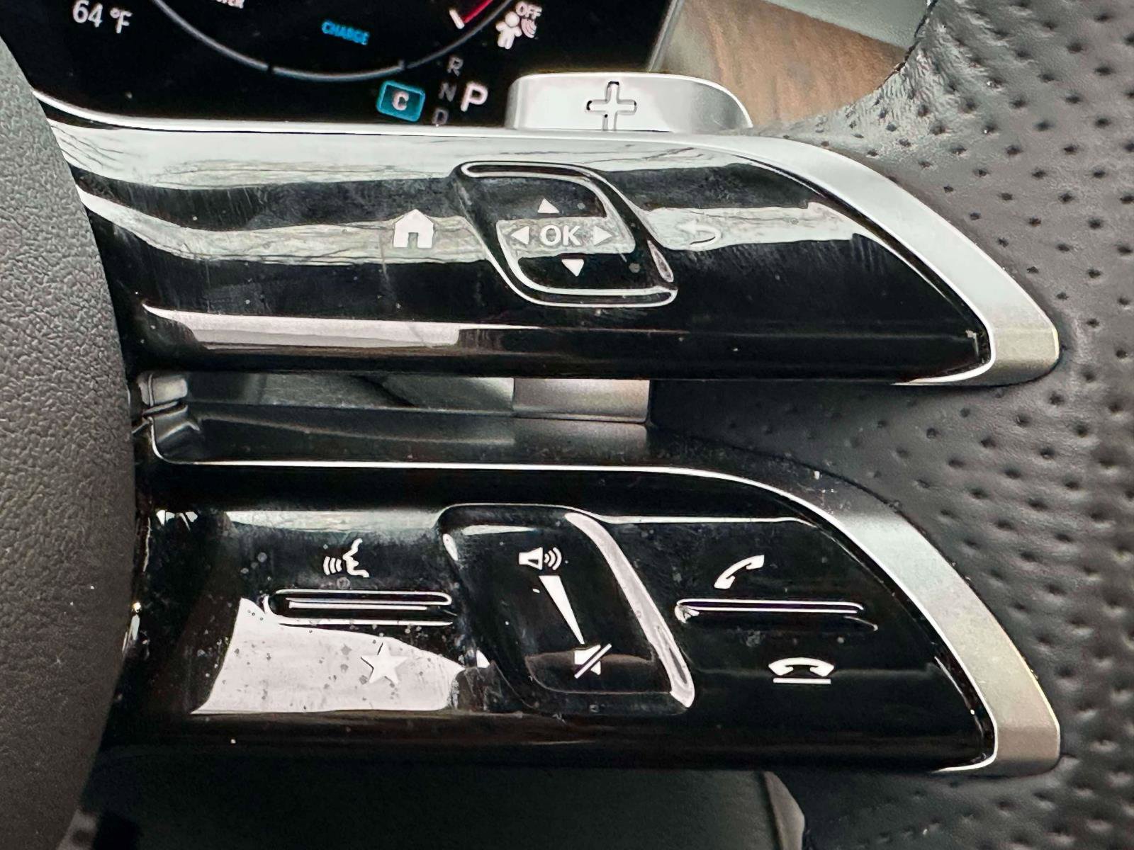 Used 2025 Mercedes-Benz GLC 300 4MATIC image 20