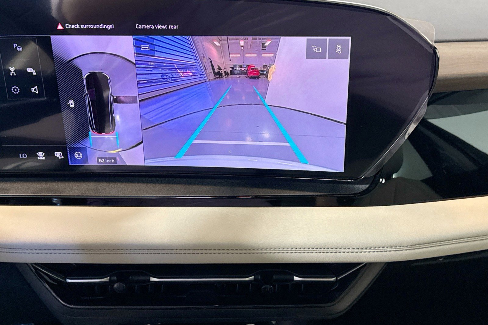 New 2025 Audi Q6 e-tron Premium image 12