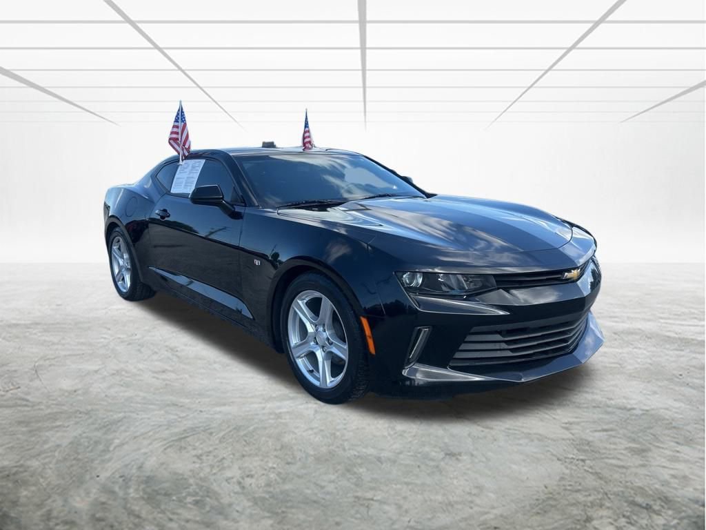 Used 2018 Chevrolet Camaro LT image 2