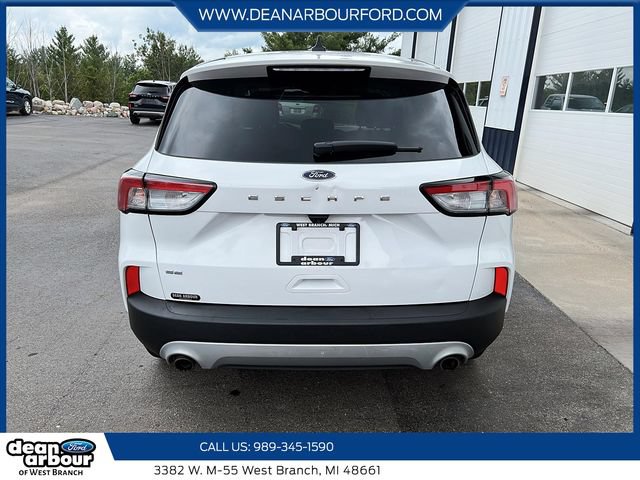 Used 2022 Ford Escape SE w/ Cold Weather Package FWD image 3
