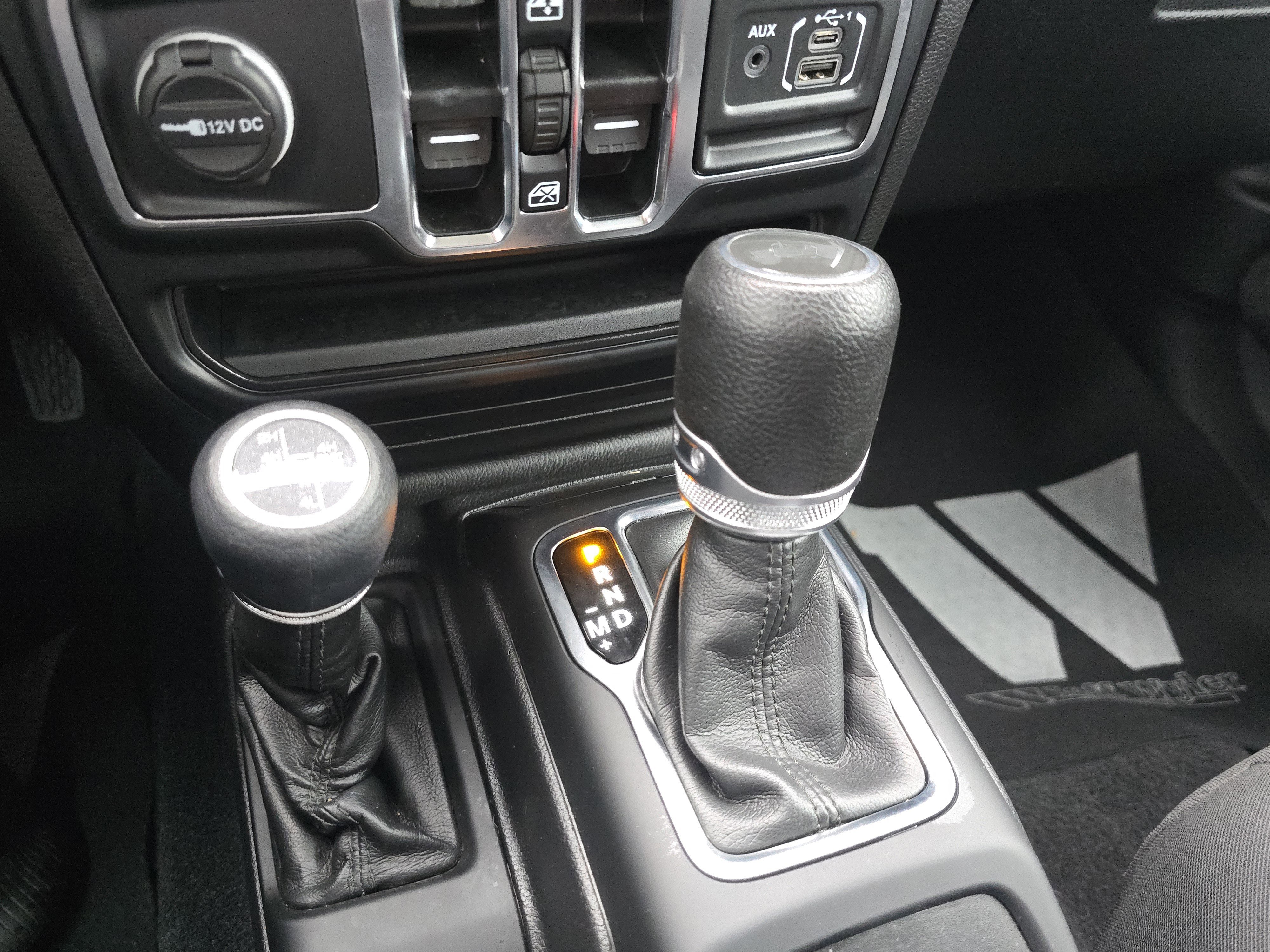 Used 2022 Jeep Wrangler Unlimited Sport image 32