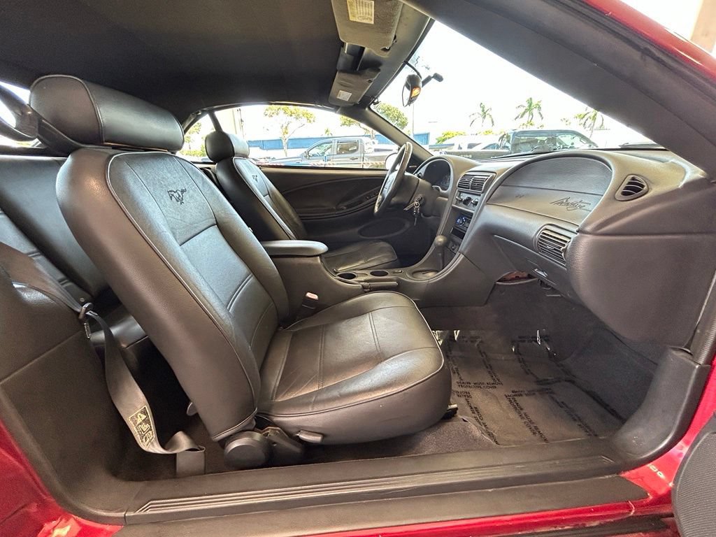 Used 2003 Ford Mustang Convertible RWD image 19