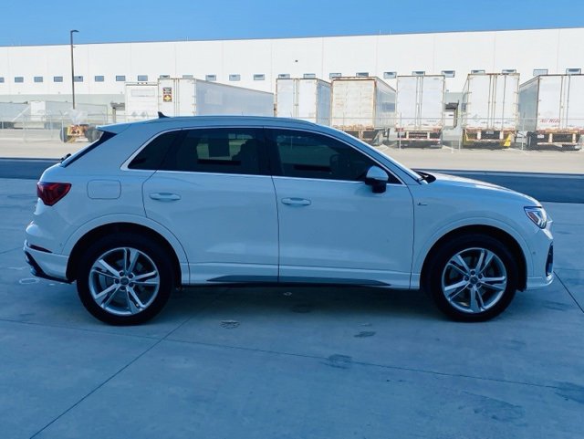 Used 2020 Audi Q3 2.0T Prestige w/ Prestige Package image 4