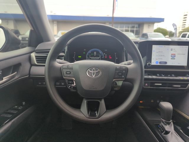 Used 2025 Toyota Camry LE FWD image 16