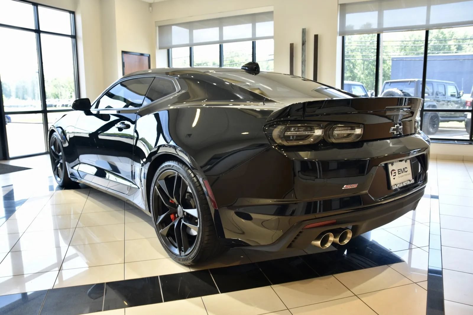 Used 2023 Chevrolet Camaro SS RWD image 4