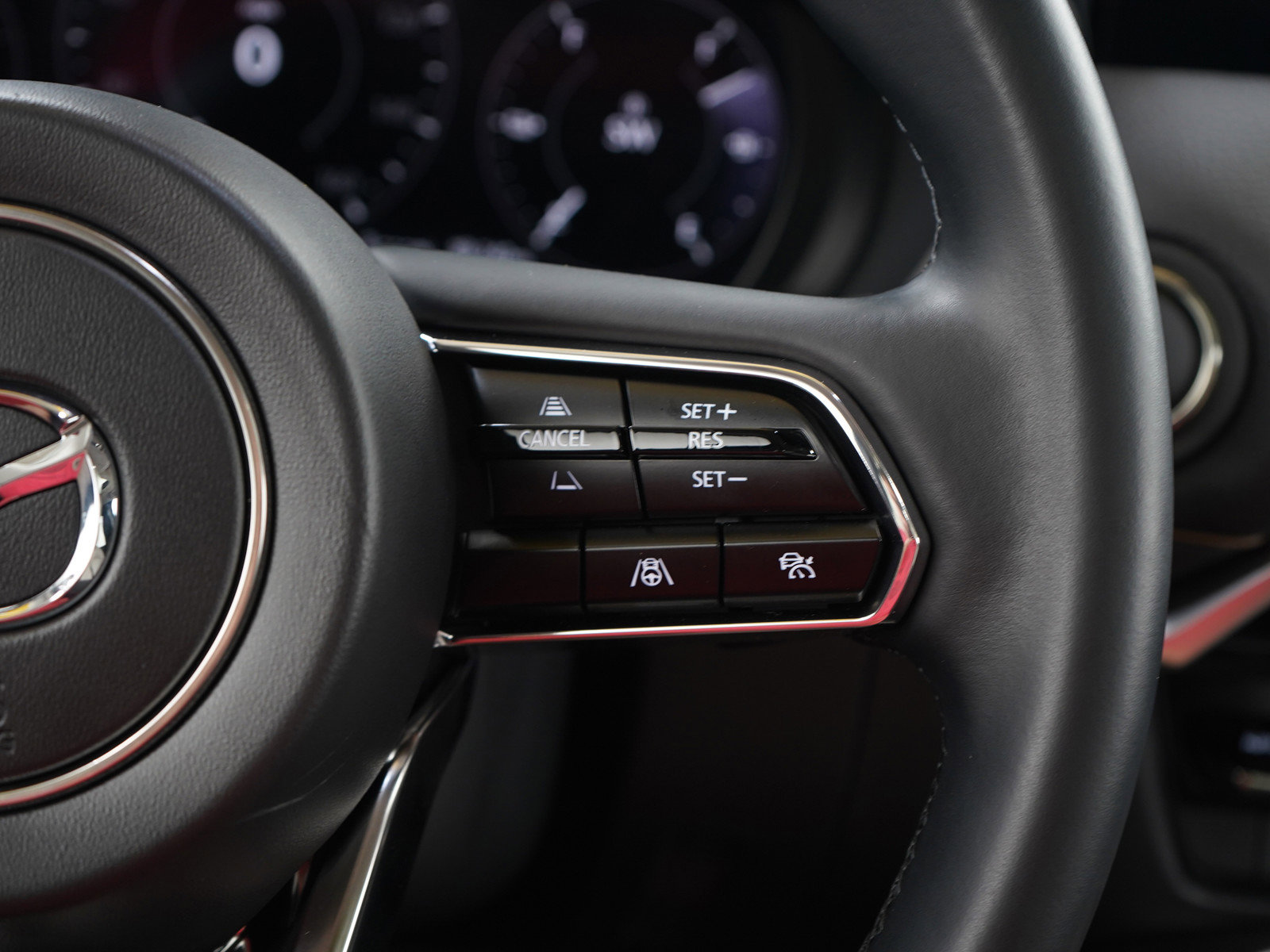 Certified 2025 MAZDA CX-90 Plug-In Hybrid w/Premium Sport image 27