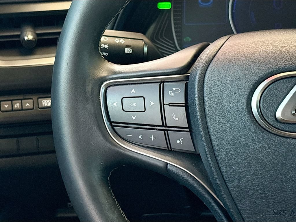 Used 2020 Lexus UX 250h w/ Accessory Package AWD/4WD image 11