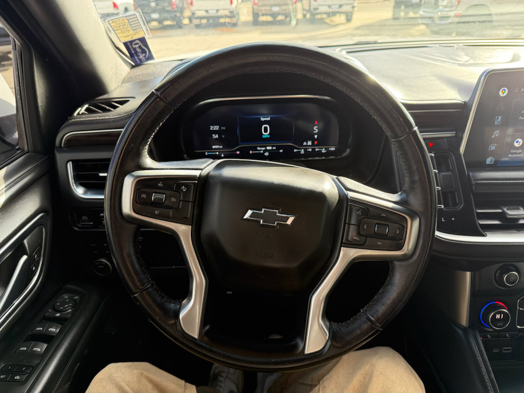 Used 2022 Chevrolet Suburban Z71 image 13