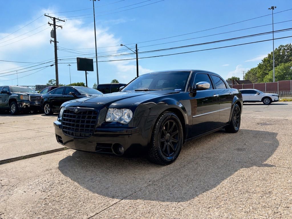Used 2005 Chrysler 300 C w/ Navigation & Sound Group II RWD image 1