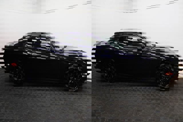 Used 2016 Dodge Challenger SXT w/ Blacktop Package image 5