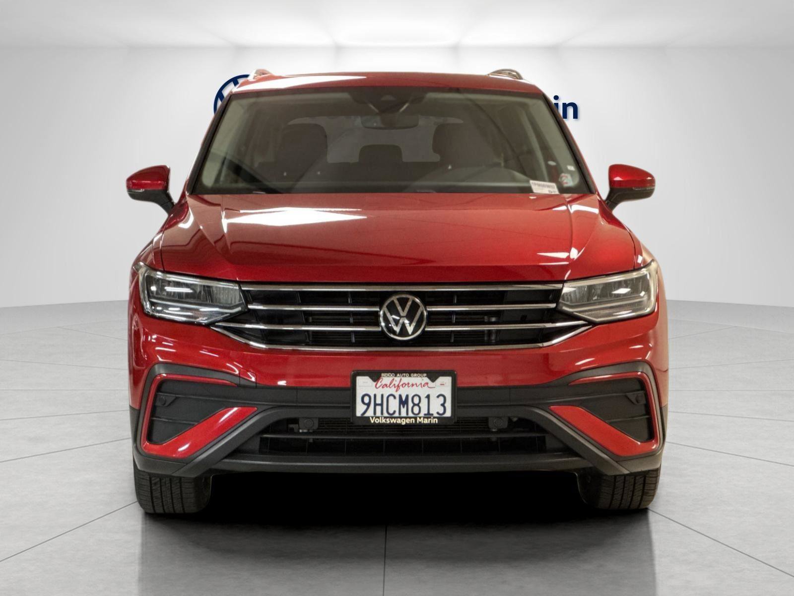 Used 2023 Volkswagen Tiguan SE w/ Panoramic Sunroof Package FWD image 8