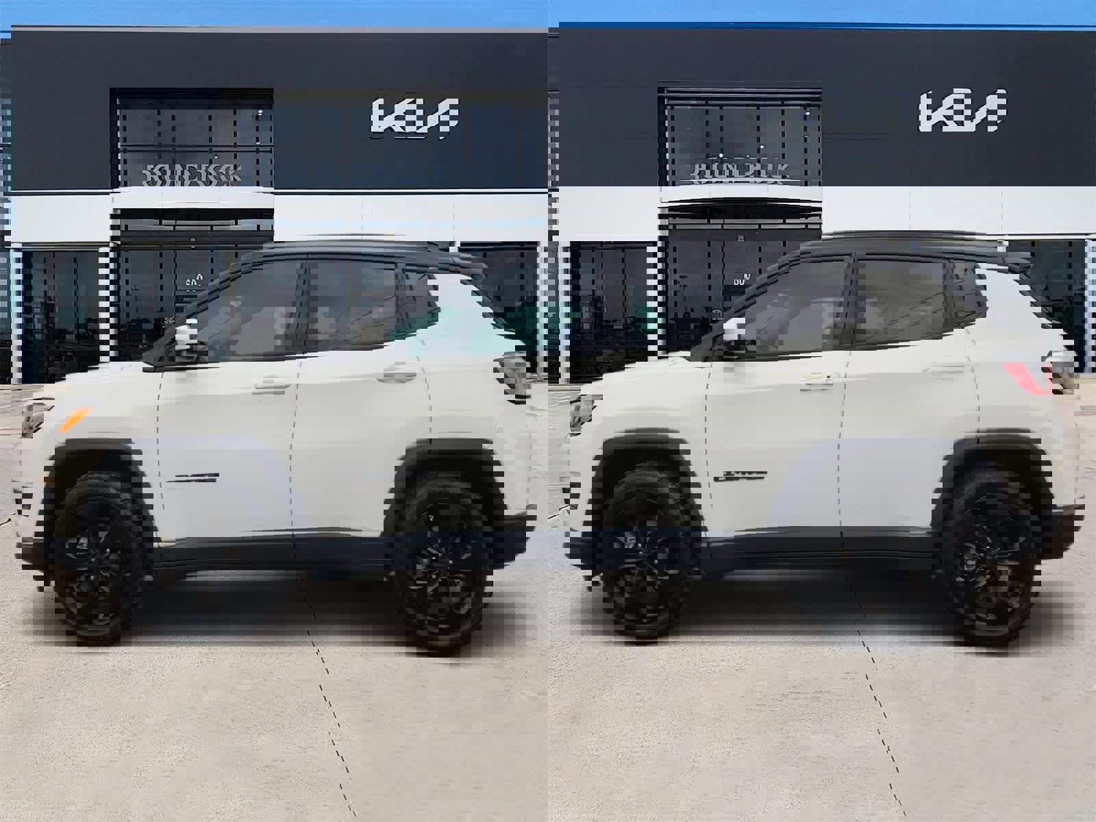 Used 2018 Jeep Compass Altitude w/ Popular Equipment Group image 4