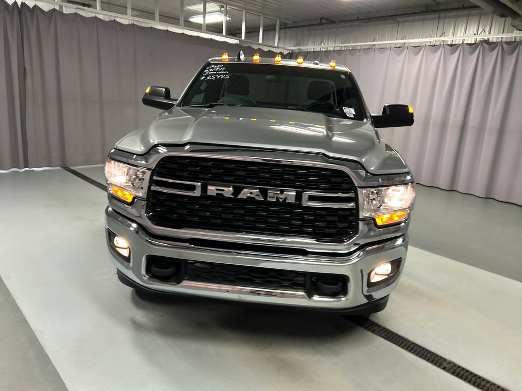 Used 2022 RAM 3500 SLT w/ Quick Order Package 27G SLT RWD image 2
