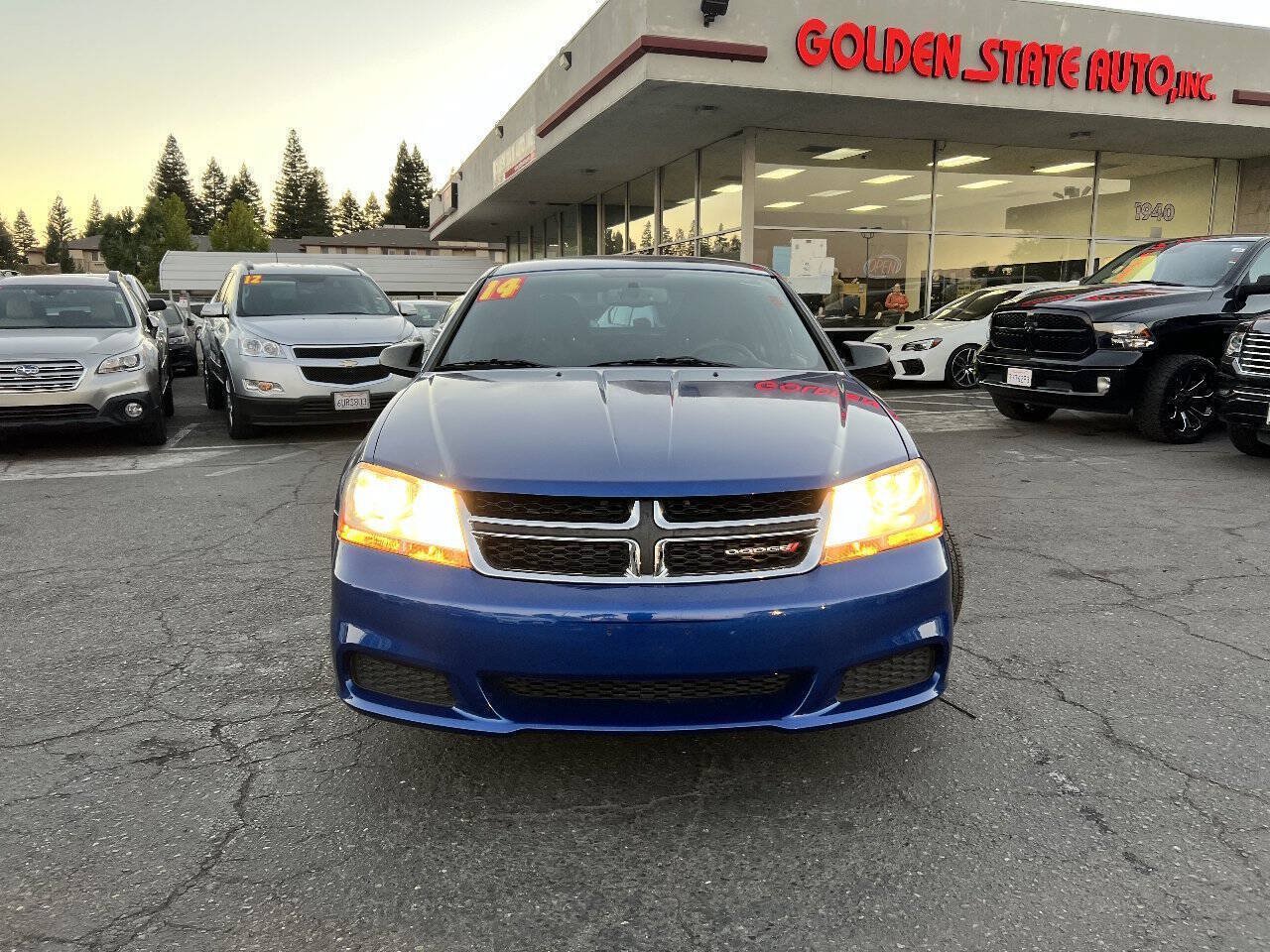 Used 2014 Dodge Avenger SE FWD image 3
