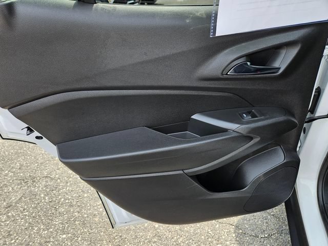 Used 2025 Chevrolet Trax LT FWD image 20