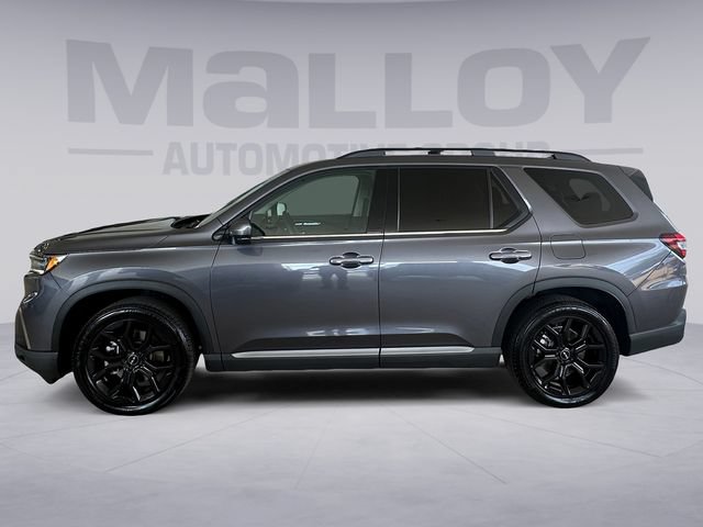 Used 2025 Honda Pilot Touring image 2
