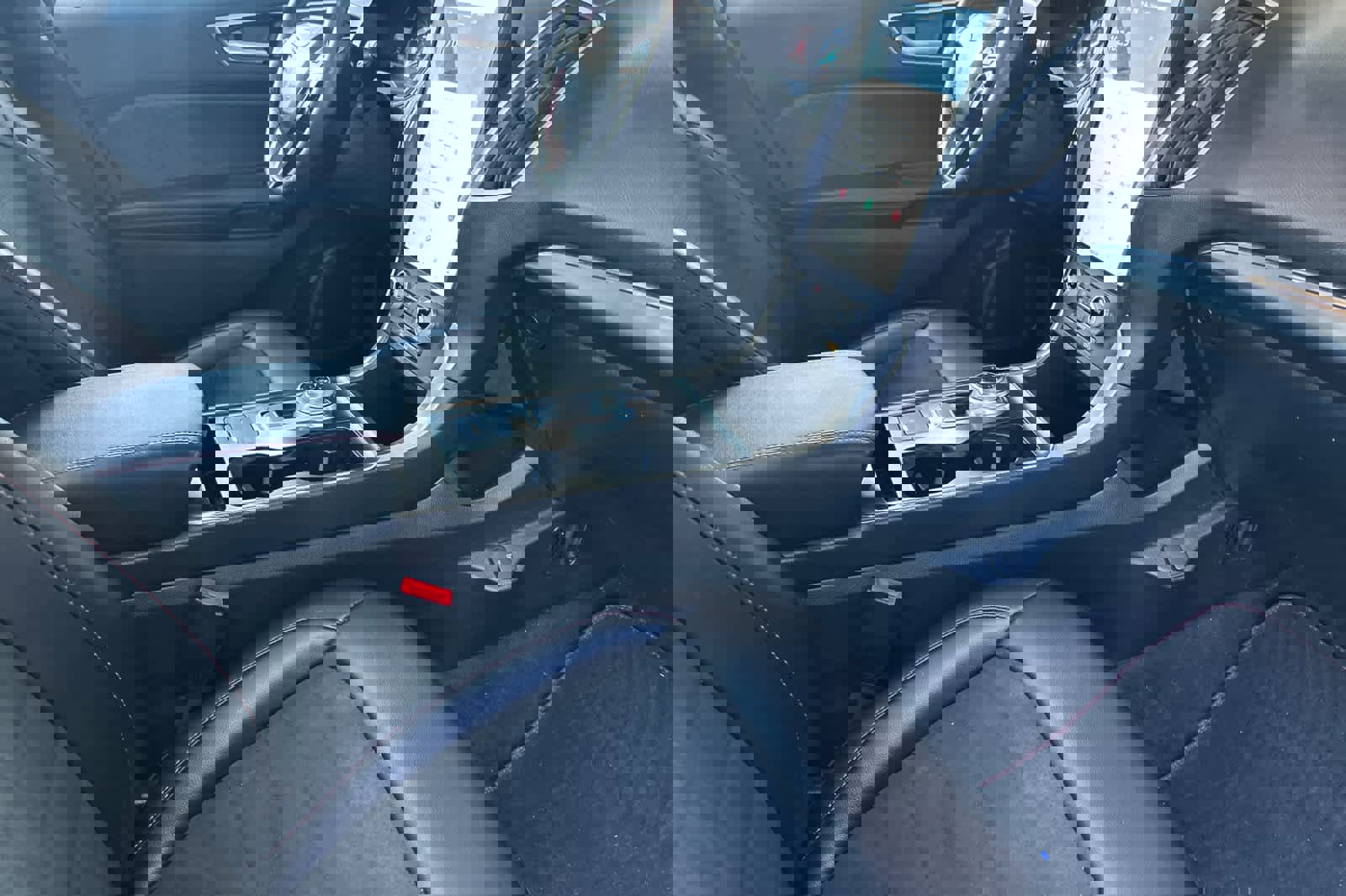 Certified 2022 Ford Edge ST-Line AWD/4WD image 16