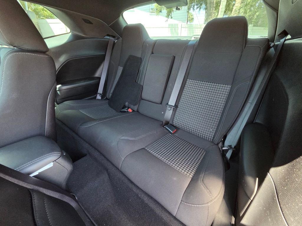 Used 2019 Dodge Challenger SXT RWD image 11