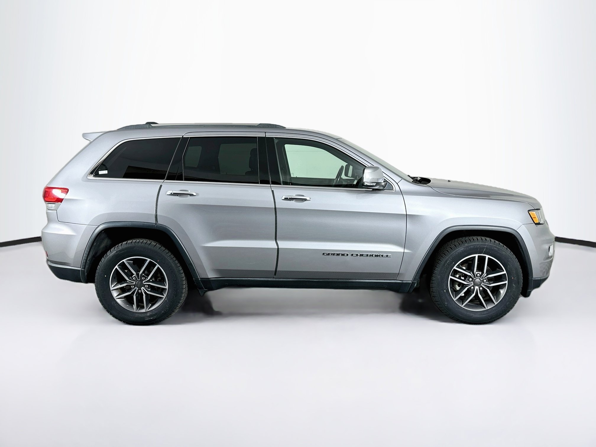 Used 2019 Jeep Grand Cherokee Limited RWD image 10