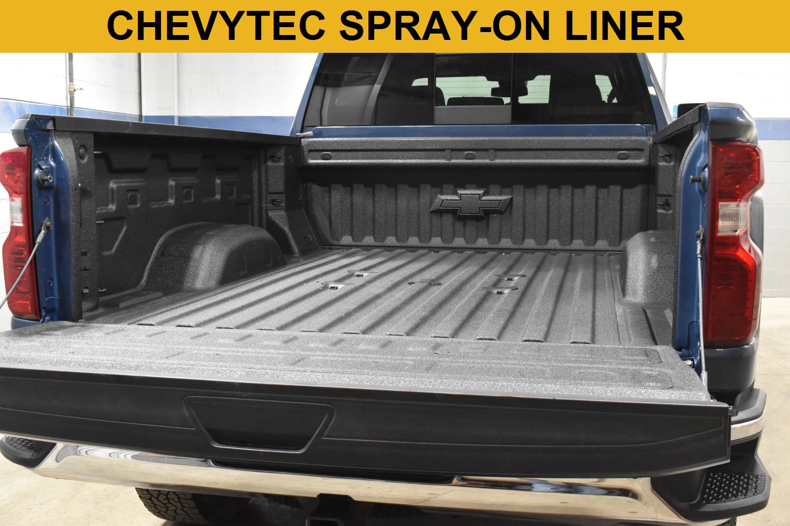 Used 2025 Chevrolet Silverado 2500 LT w/ All Star Edition AWD/4WD image 6