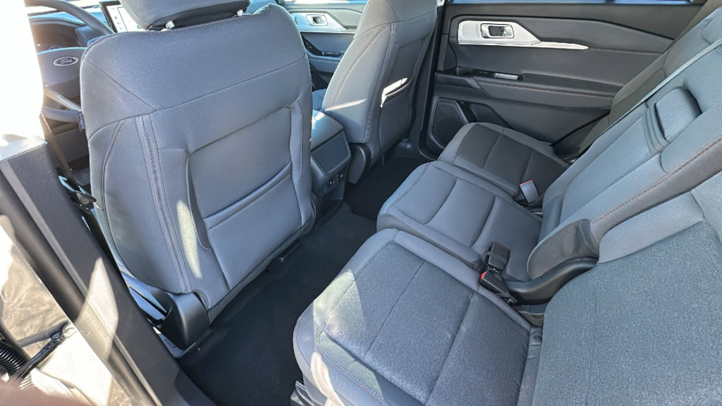 New 2026 Ford Explorer Active image 24