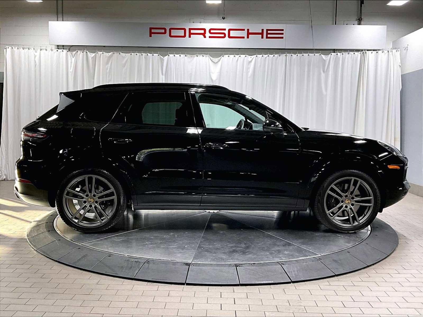 Used 2022 Porsche Cayenne image 11