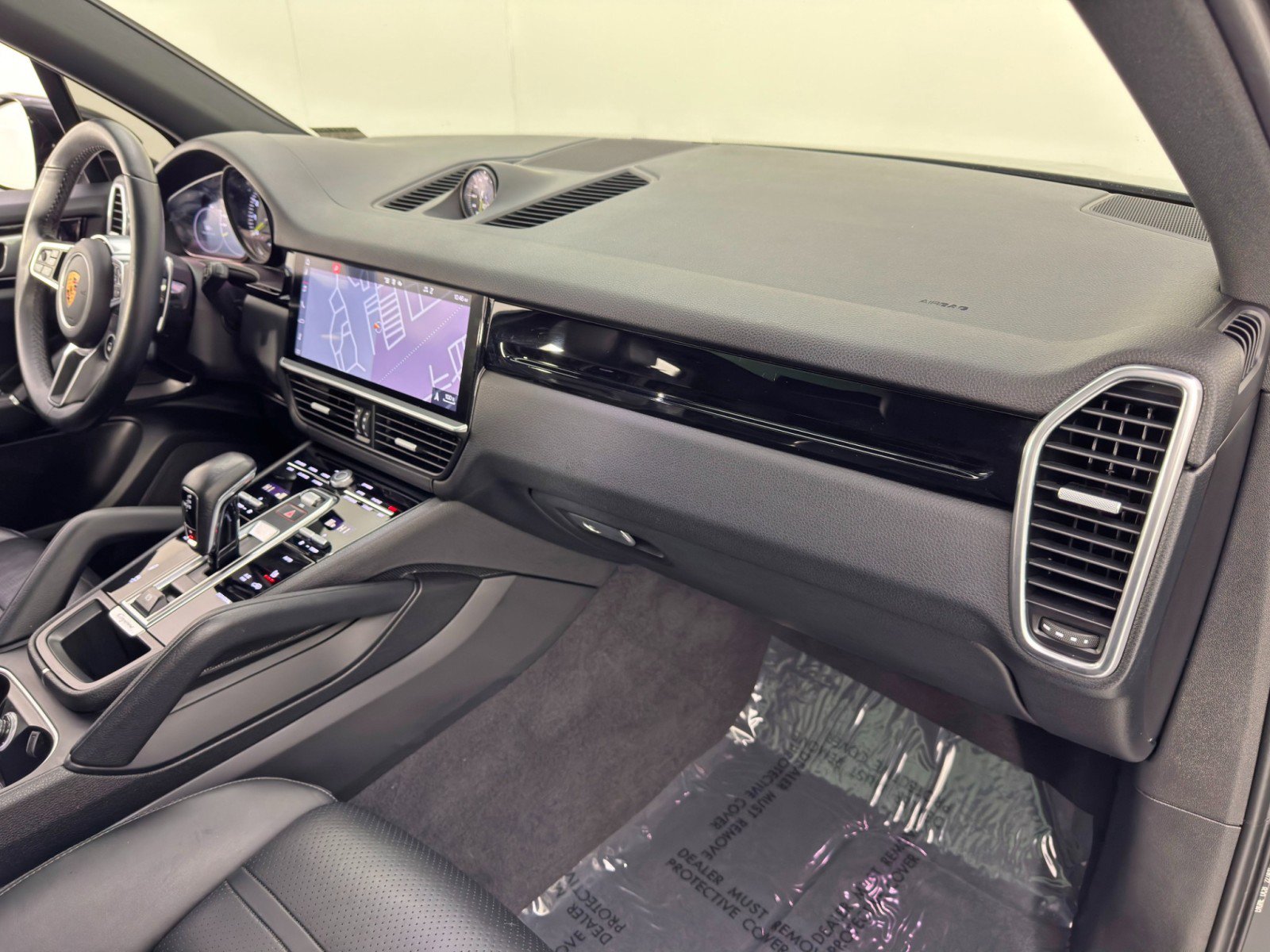 Used 2020 Porsche Cayenne E-Hybrid w/ Premium Package image 15