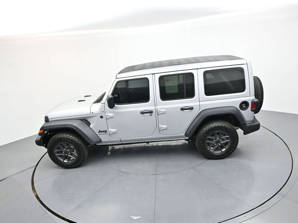 Used 2024 Jeep Wrangler Sport S image 26