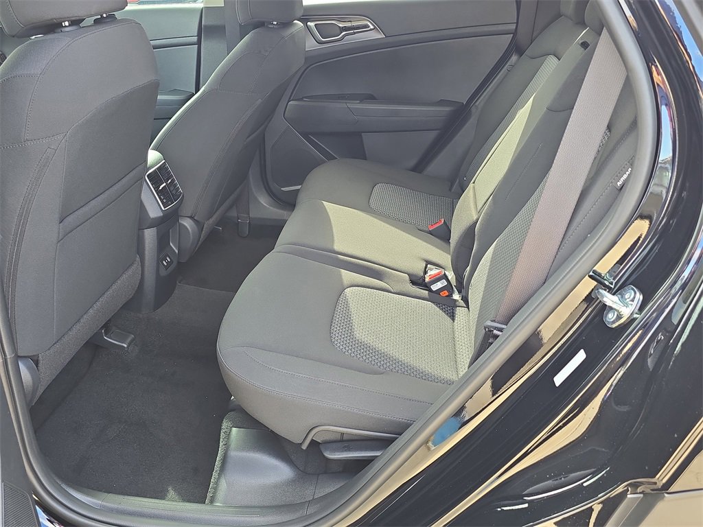 New 2026 Kia Sportage LX image 18