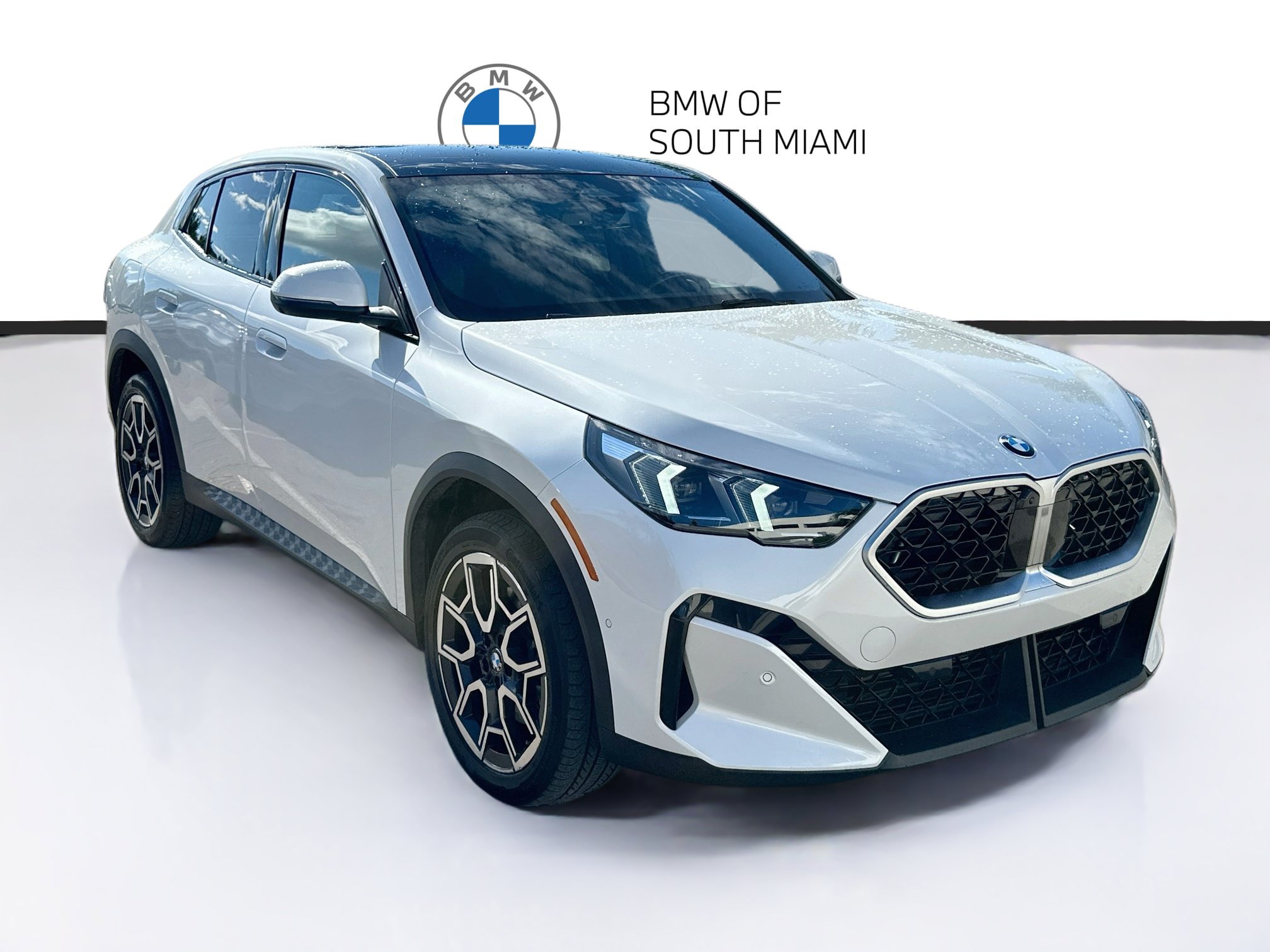 Certified 2025 BMW X2 xDrive28i AWD/4WD image 1