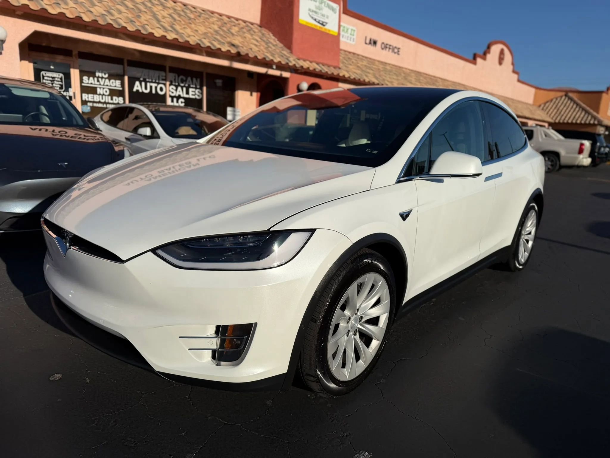 Used 2018 Tesla Model X 100D AWD/4WD image 2