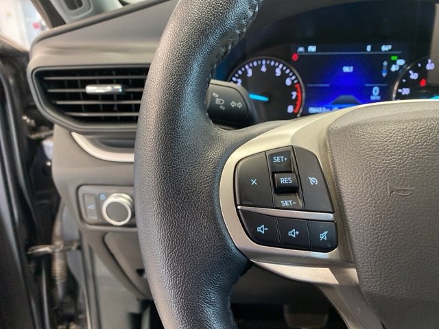 Used 2022 Ford Explorer XLT image 16