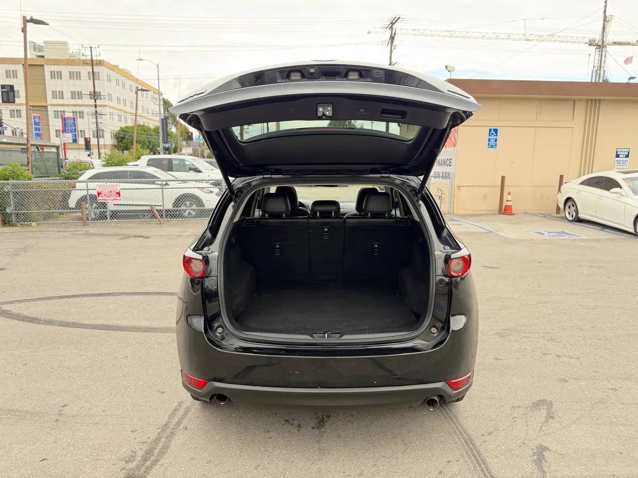 Used 2018 MAZDA CX-5 Touring w/ Preferred Equipment Package FWD image 28
