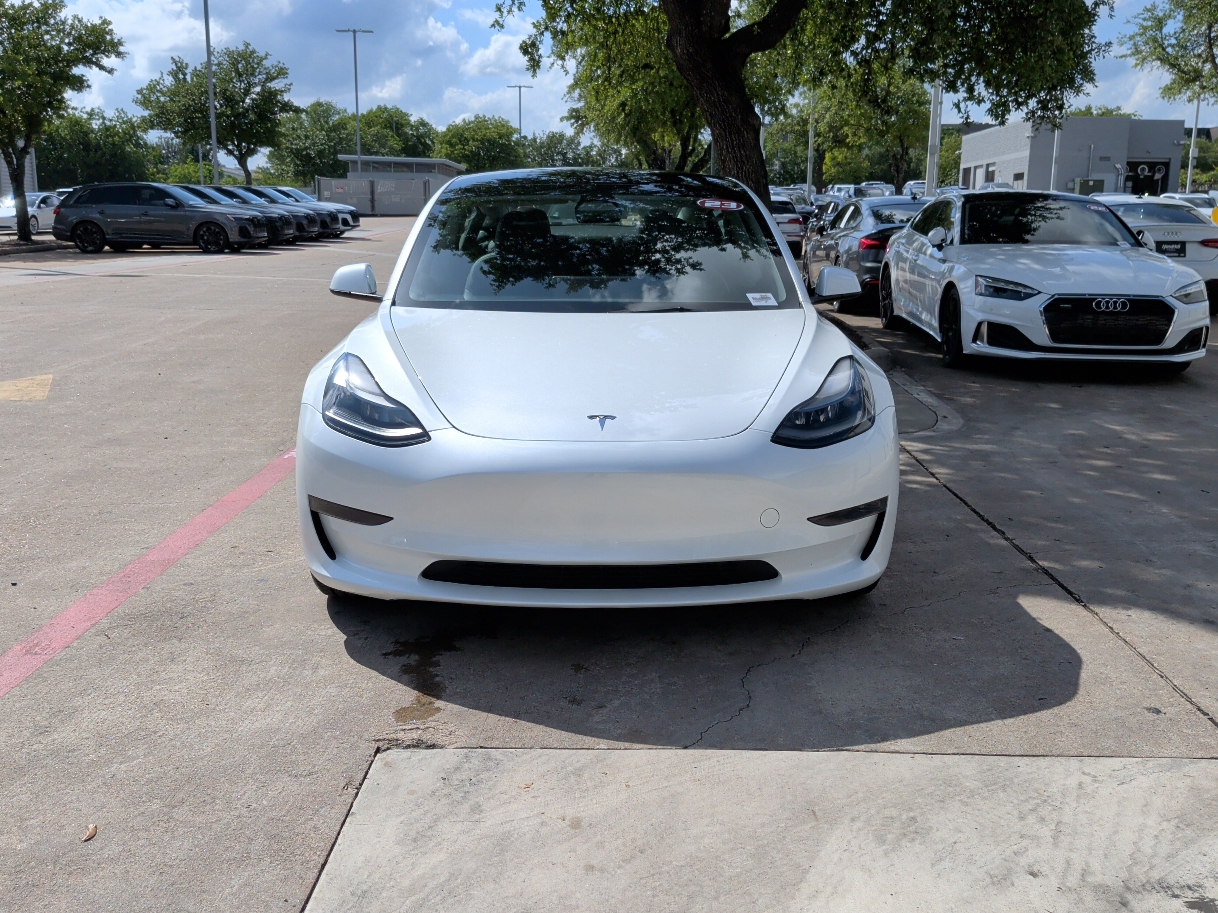 Used 2023 Tesla Model 3 Standard Range image 3