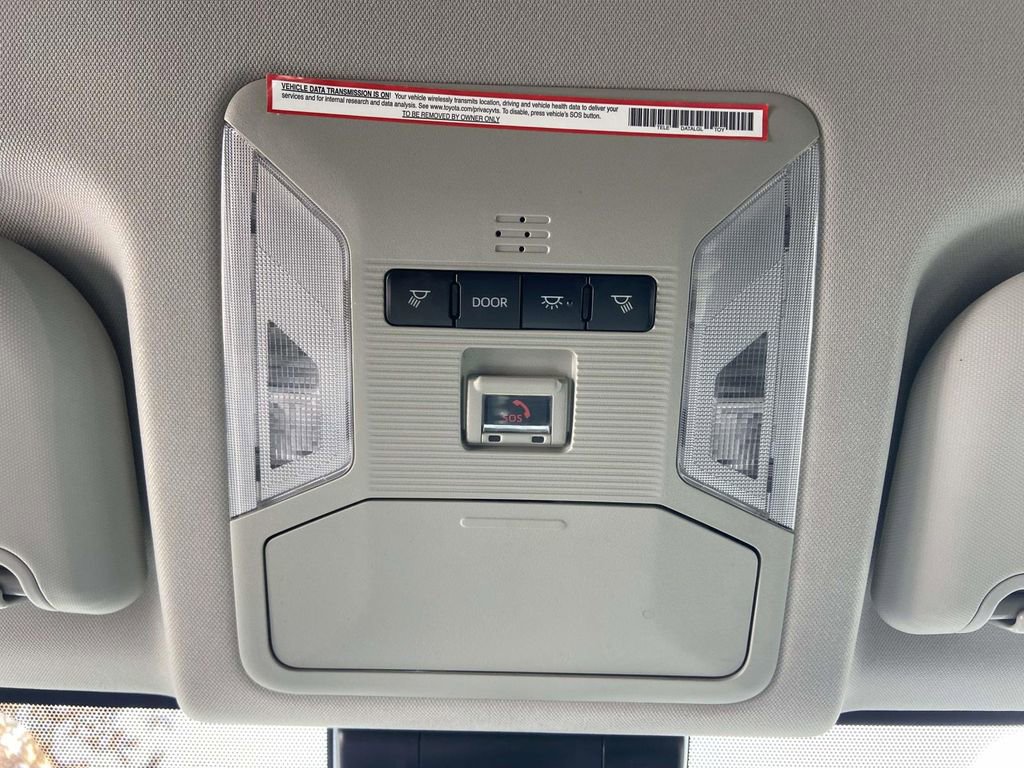 Used 2022 Toyota RAV4 LE image 21