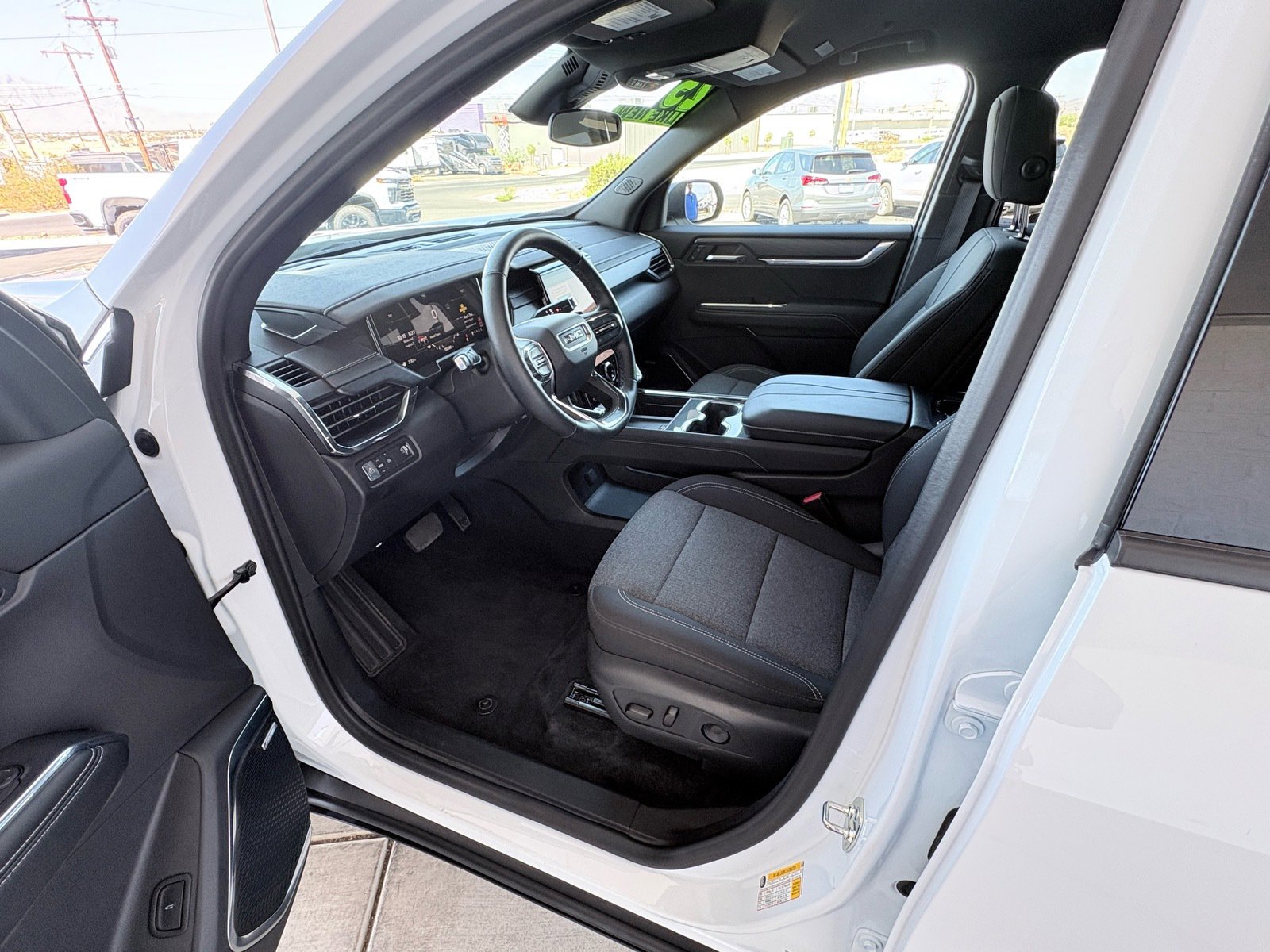 Used 2025 GMC Acadia Elevation image 15