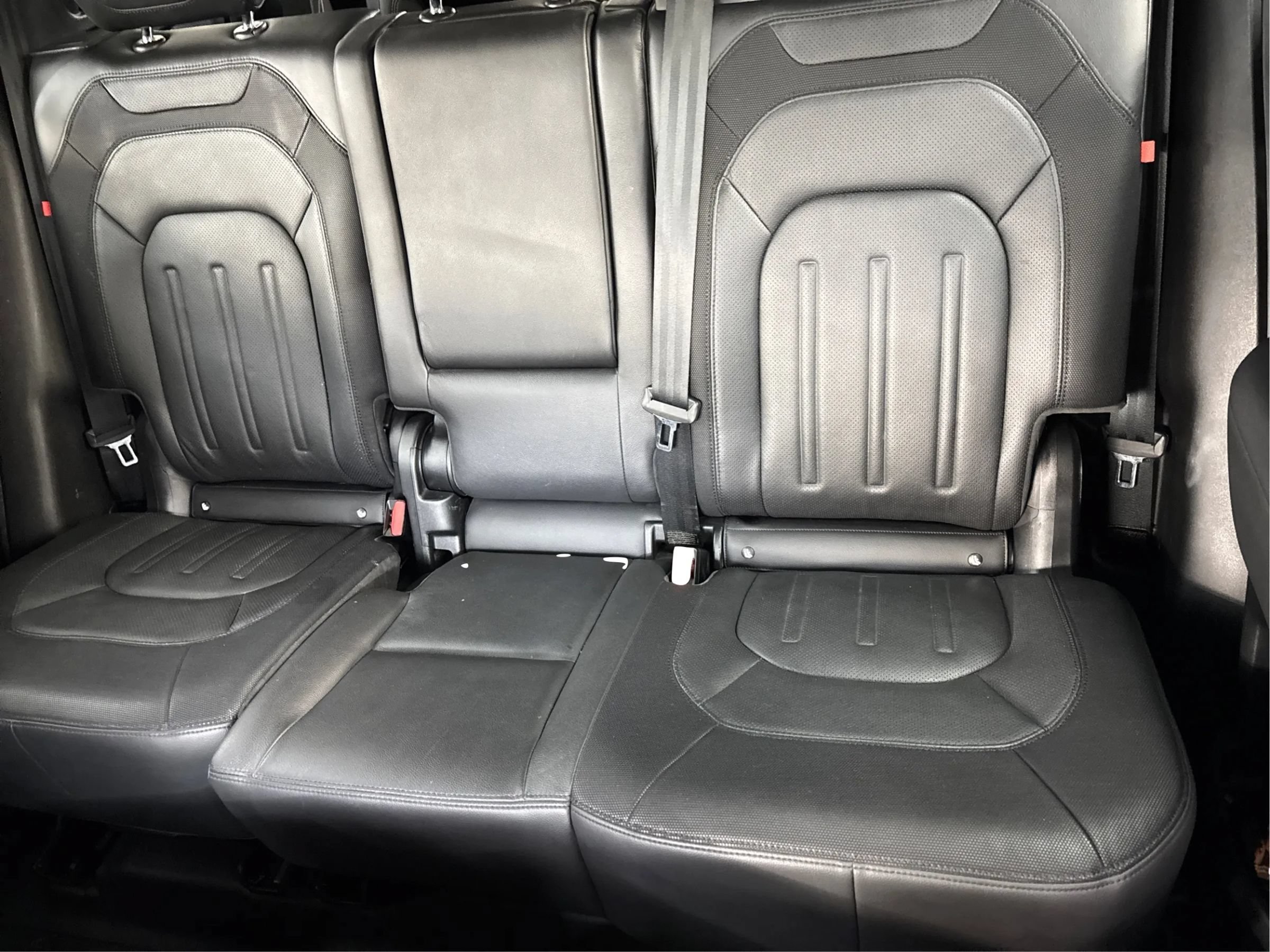 Used 2021 Land Rover Defender 110 X-Dynamic SE AWD/4WD image 20