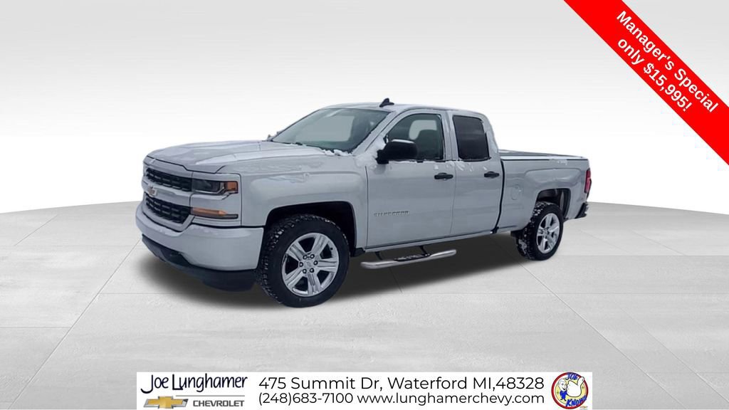 Used 2018 Chevrolet Silverado 1500 Custom w/ Custom Value Package image 4