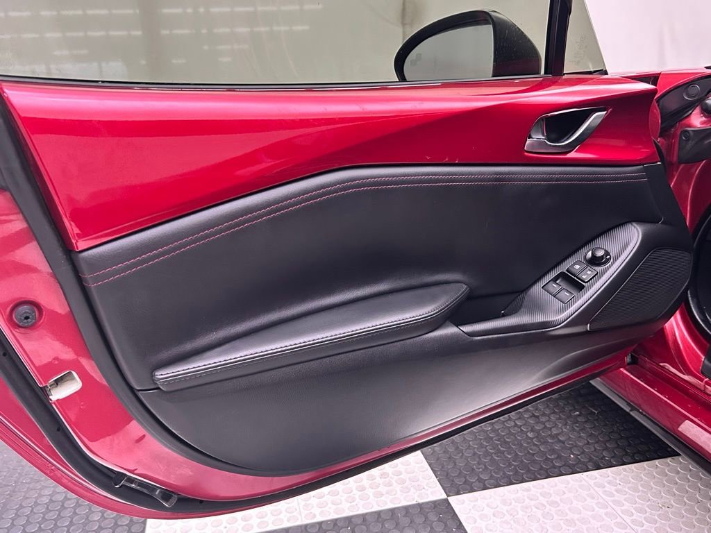 Used 2017 MAZDA MX-5 Miata RF Club image 12