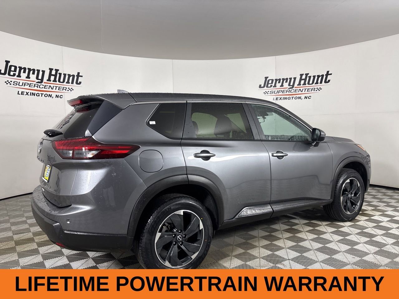 Used 2025 Nissan Rogue SV image 5
