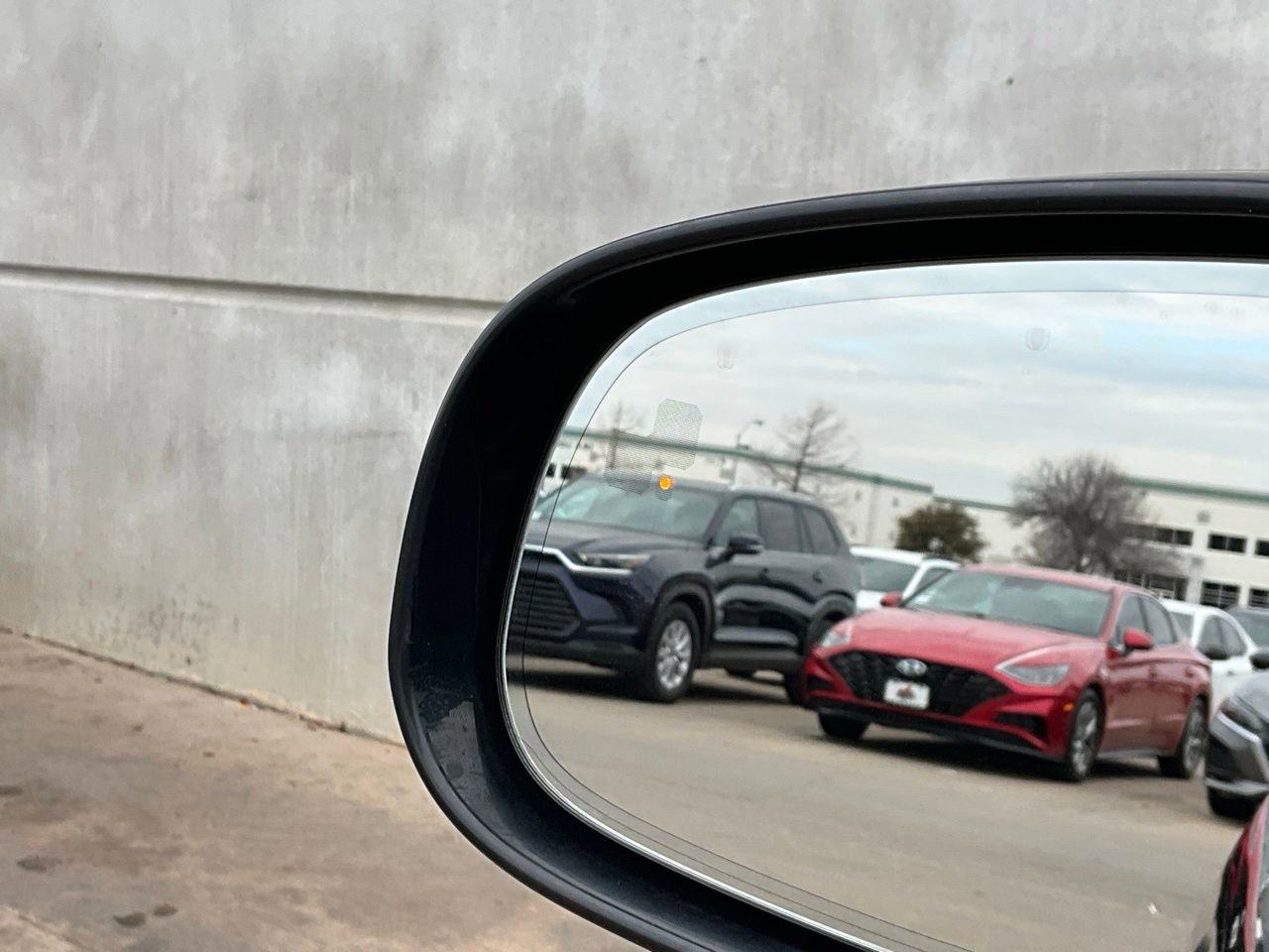 Used 2016 Jaguar XJ R-Sport image 22