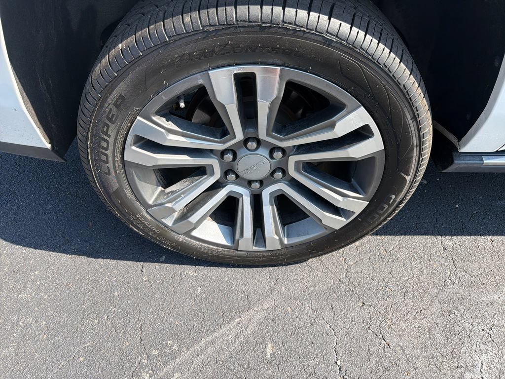 Used 2018 GMC Yukon XL Denali w/ Denali Ultimate Package AWD/4WD image 20