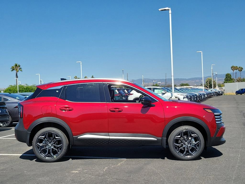 New 2026 Nissan Kicks SR FWD image 8