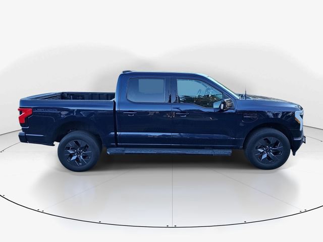Used 2022 Ford F150 Lightning Lariat image 2
