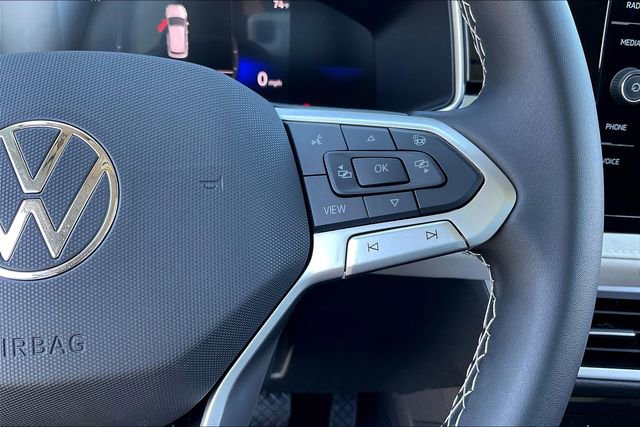 New 2025 Volkswagen Taos SE image 19