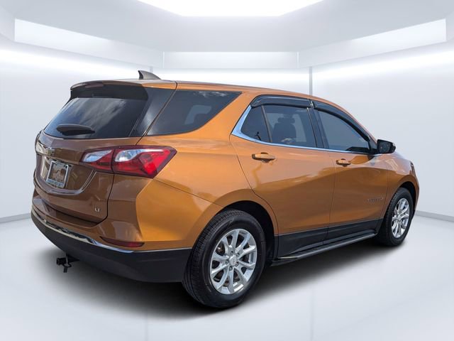 Used 2018 Chevrolet Equinox LT w/ LPO, Hit The Road Package FWD image 3