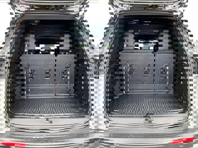 New 2026 Chevrolet Traverse LT w/ Driver Confidence Package image 15