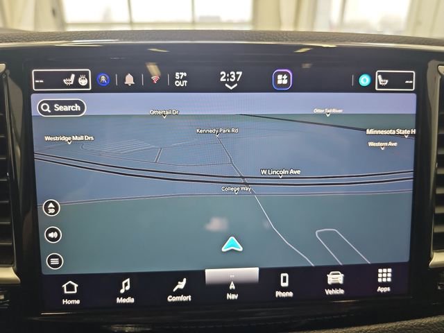 Used 2024 Chrysler Pacifica Limited FWD image 19