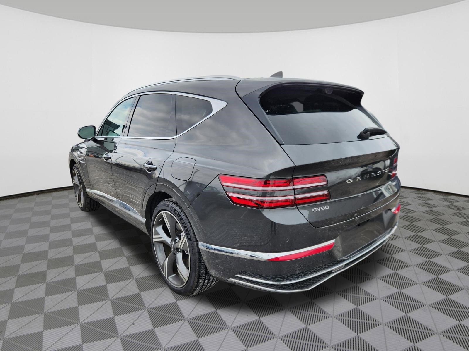 Used 2025 Genesis GV80 3.5T Prestige image 3