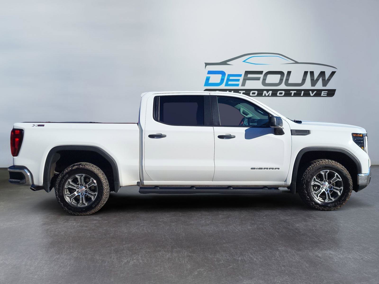 Used 2024 GMC Sierra 1500 Pro w/ Pro Value Package image 2